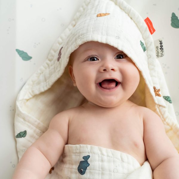 Toalla para bebé - Capa de baño Amigos de mar con capucha